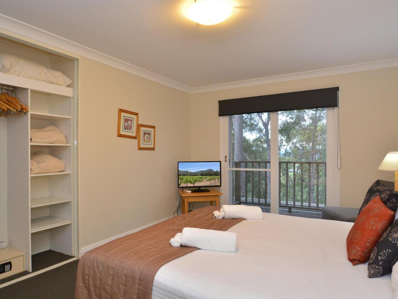 Villa 3Br De Saran Villa Located Within Cypress Lakes Resort Pokolbin Exterior photo